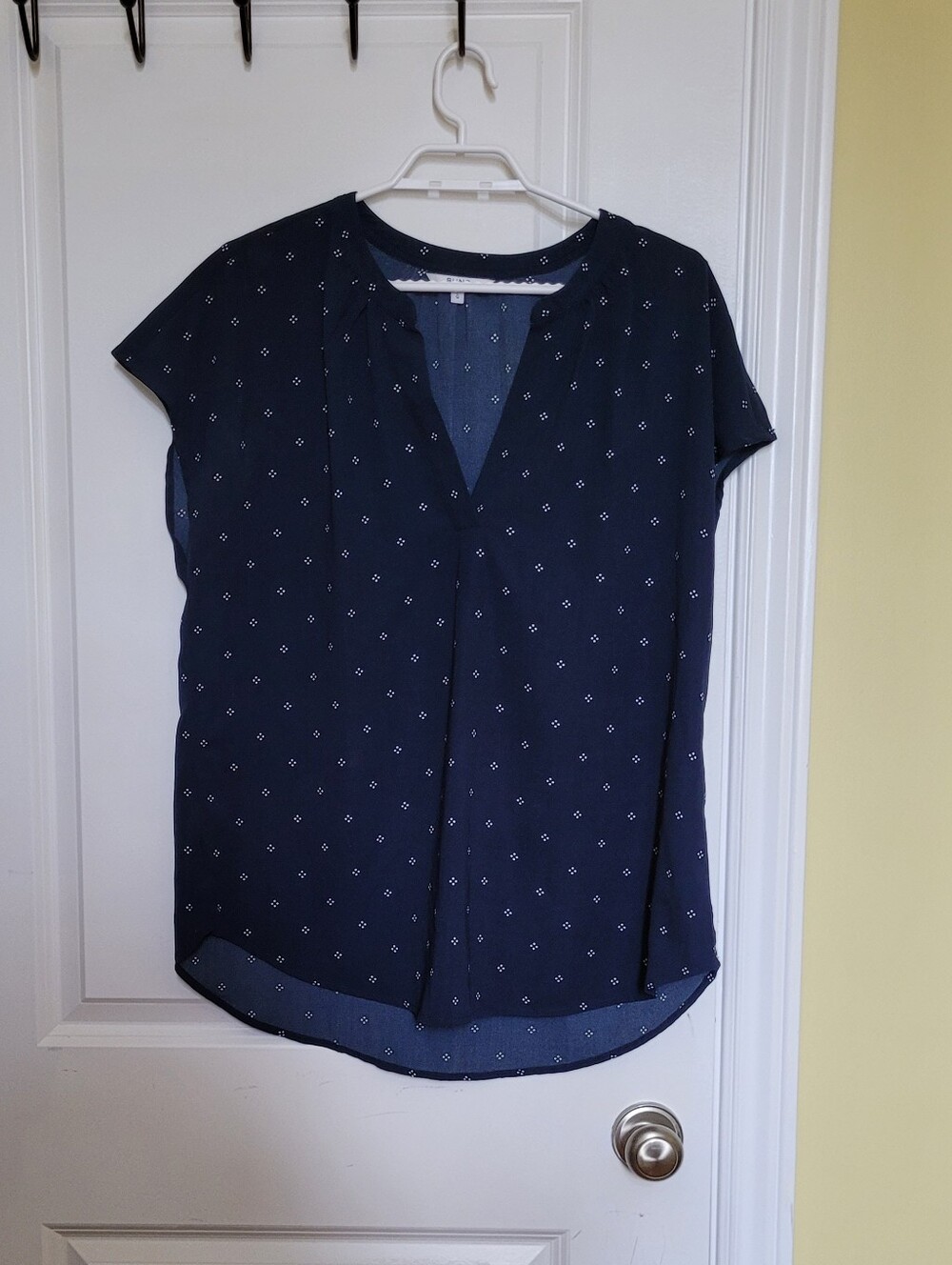 Alfred Sung blouse shirt top navy blue white dots size large summer sleeveless